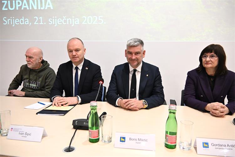 Slika /Ministar Šipić - fotografije/Istra 1.JPG